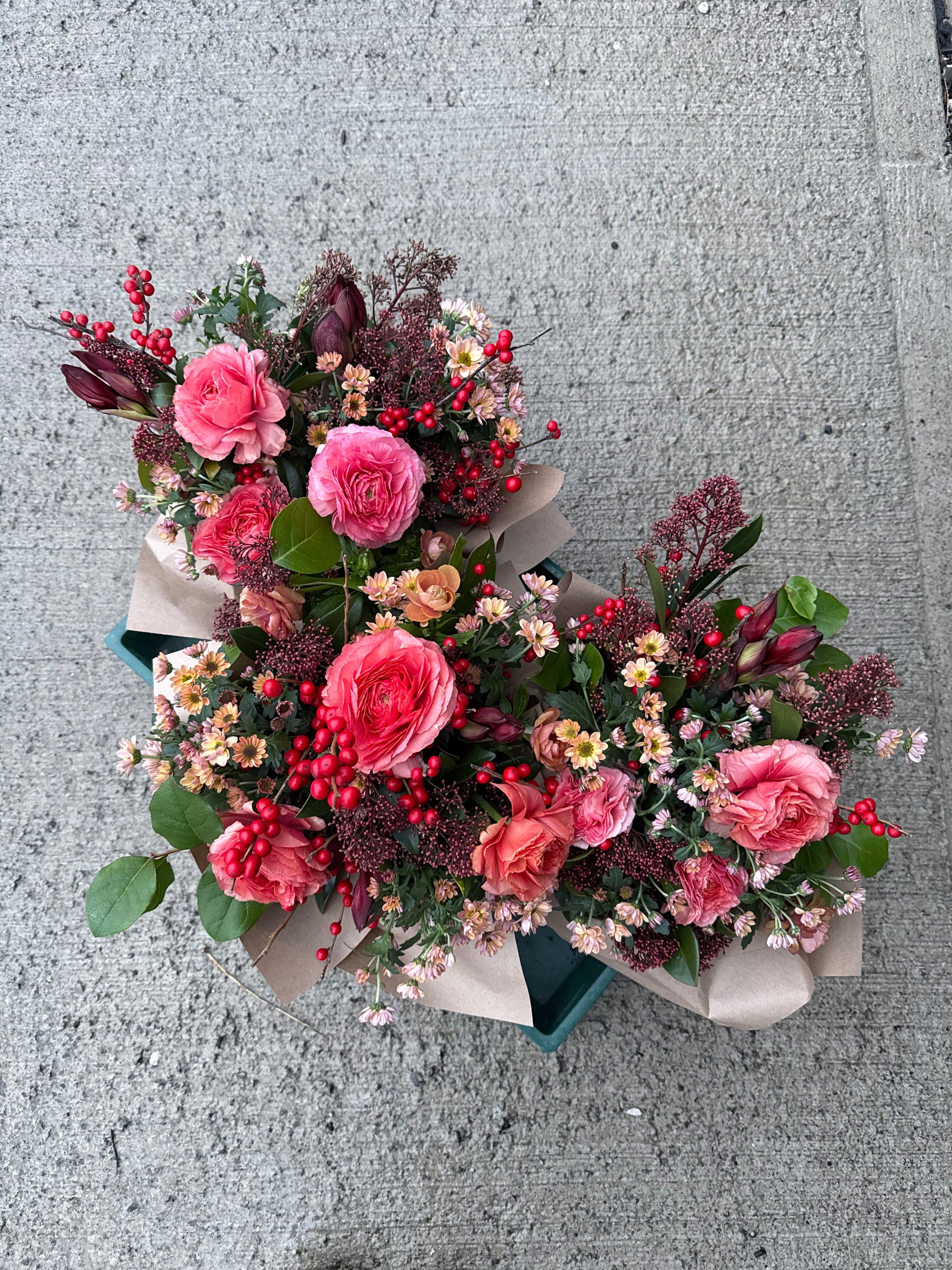 Deluxe Mixed Holiday Bouquet