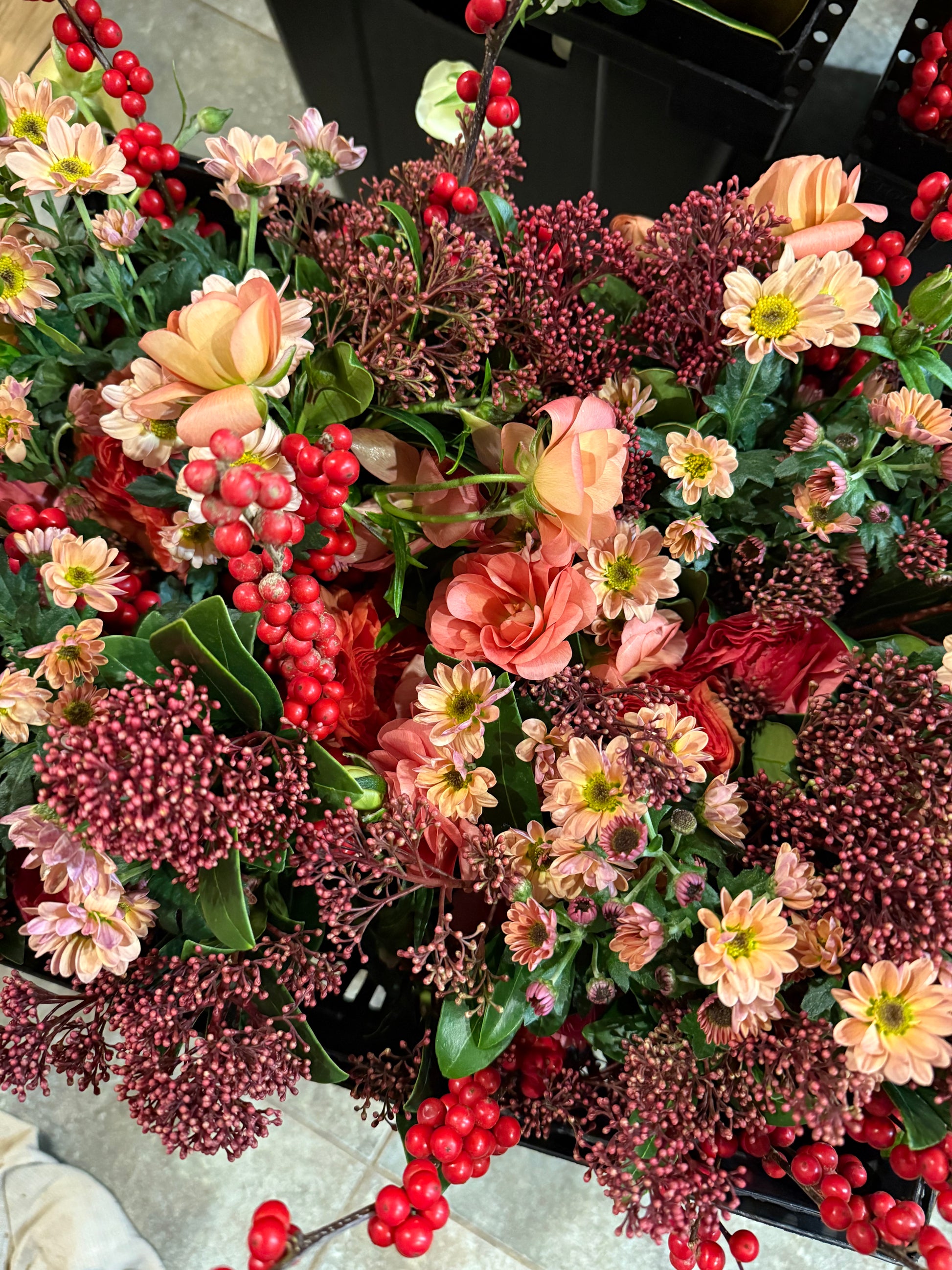 Deluxe Mixed Holiday Bouquet