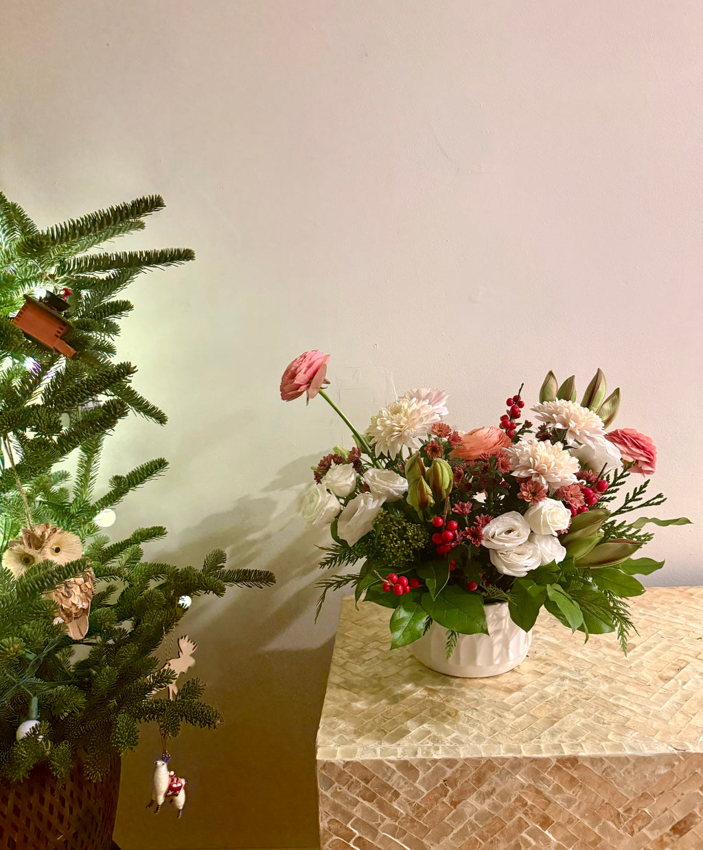 Deluxe Mixed Potted Holiday Arrangement